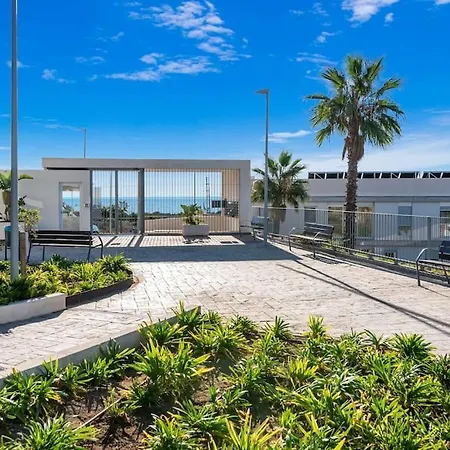 Beautiful Penthouse With Large Terrace * אסטפונה