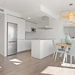 아파트 Beautiful Penthouse With Large Terrace